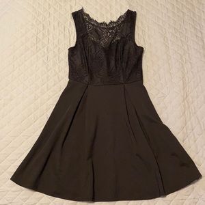 Brand: Francescas Color: Black Size: S